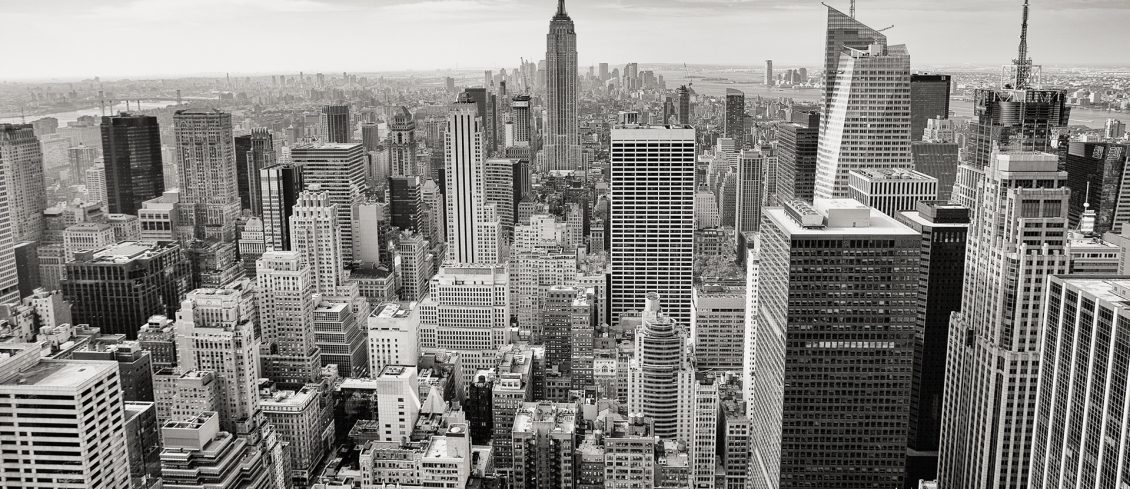 urban_skyline_manhattan_bw.jpg